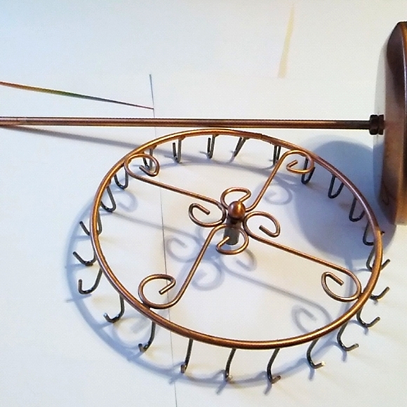 Copper Colored Jewerlyholder - Picture 6 of 8